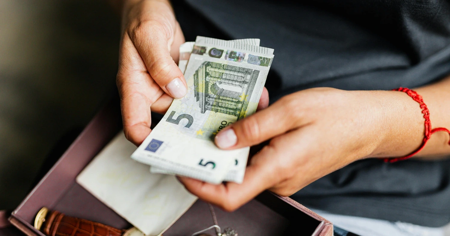 Minimalna plaća u Njemačkoj raste u dva koraka: Do 2027. povećat će se za 1,78 eura po satu