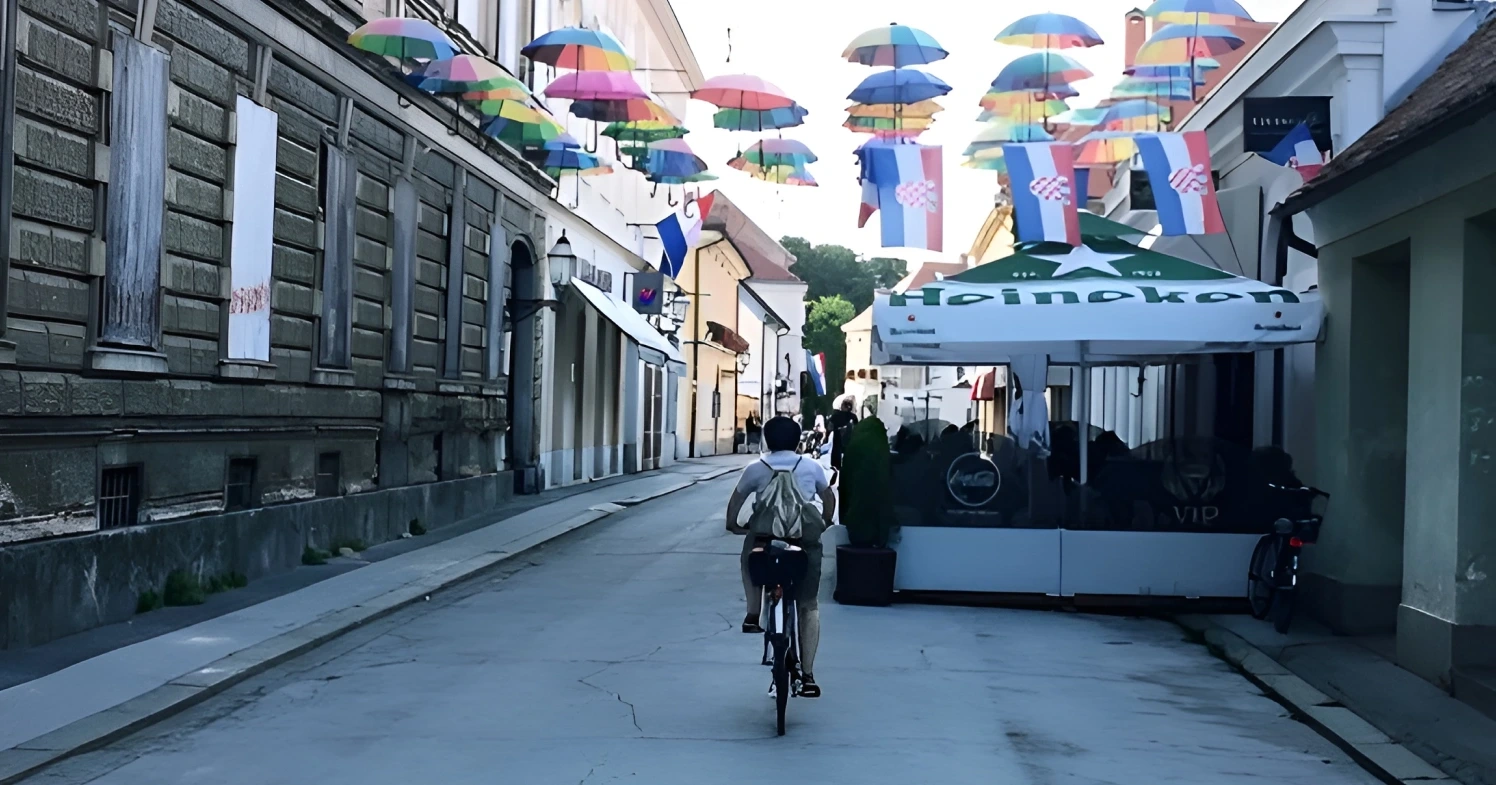 Karlovac isplaćuje božićnice: 350 eura za upravu, 50 eura za one s manjim mirovinama