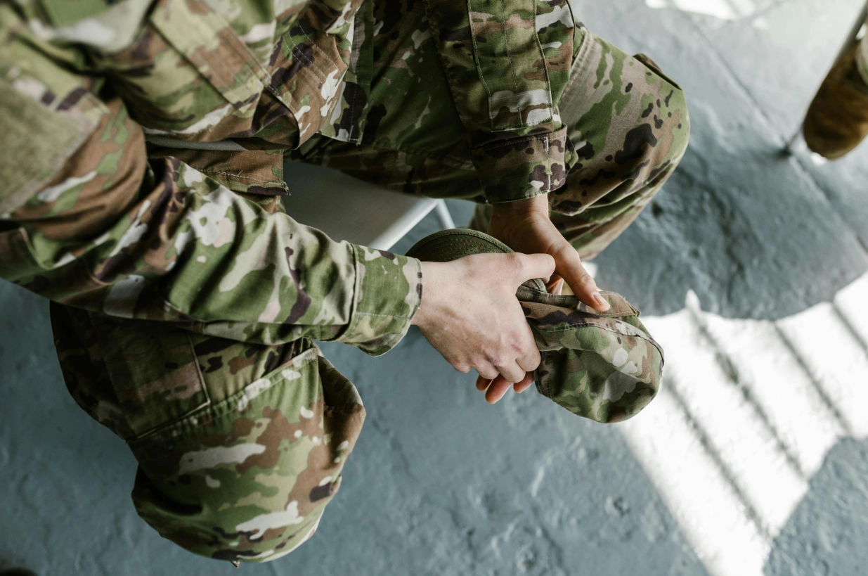 EU želi hitno osposobiti 600.000 ljudi za obranu: Je li prekvalifikacija iz drugih sektora nužna?