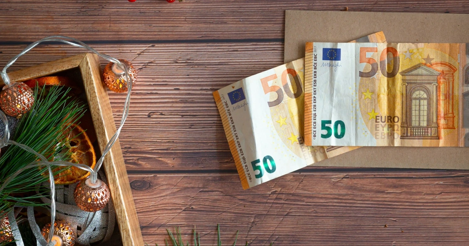 Slovenski poslodavci žele da se božićnica financira iz državnog proračuna