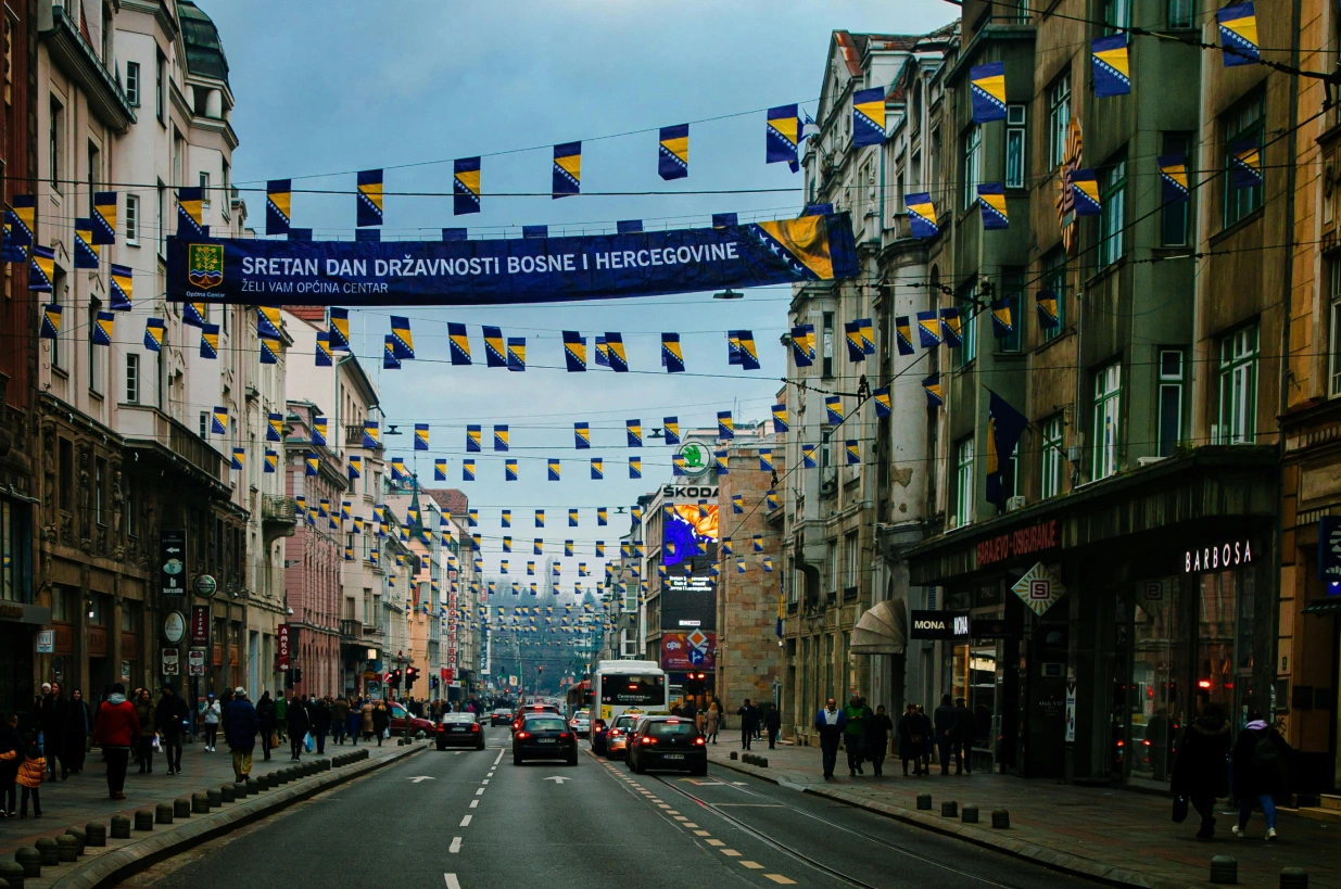 Sindikat FBiH traži minimalac od 1200 KM: Poslodavci upozoravaju na manju produktivnost od Hrvata