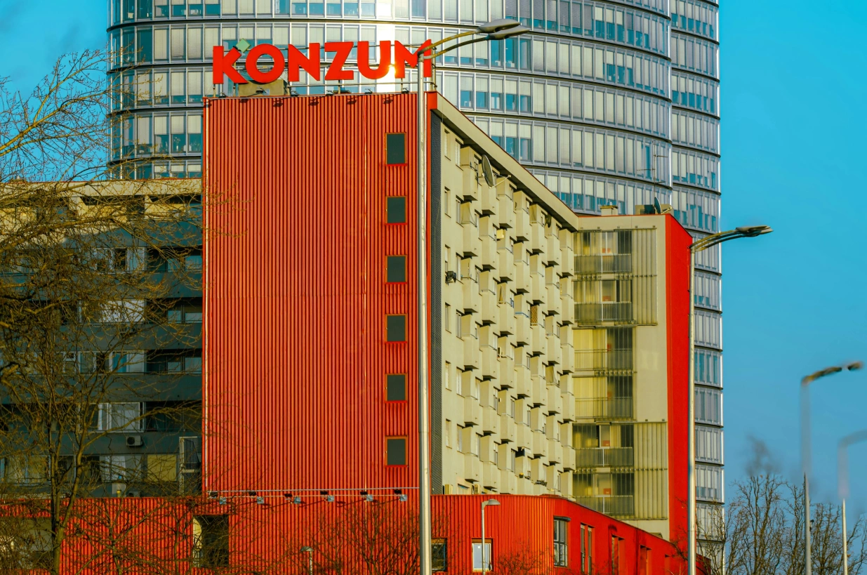 Konzum i Sindikat trgovine potpisali novi ugovor: Rastu plaće i stižu veće božićnice za zaposlenike