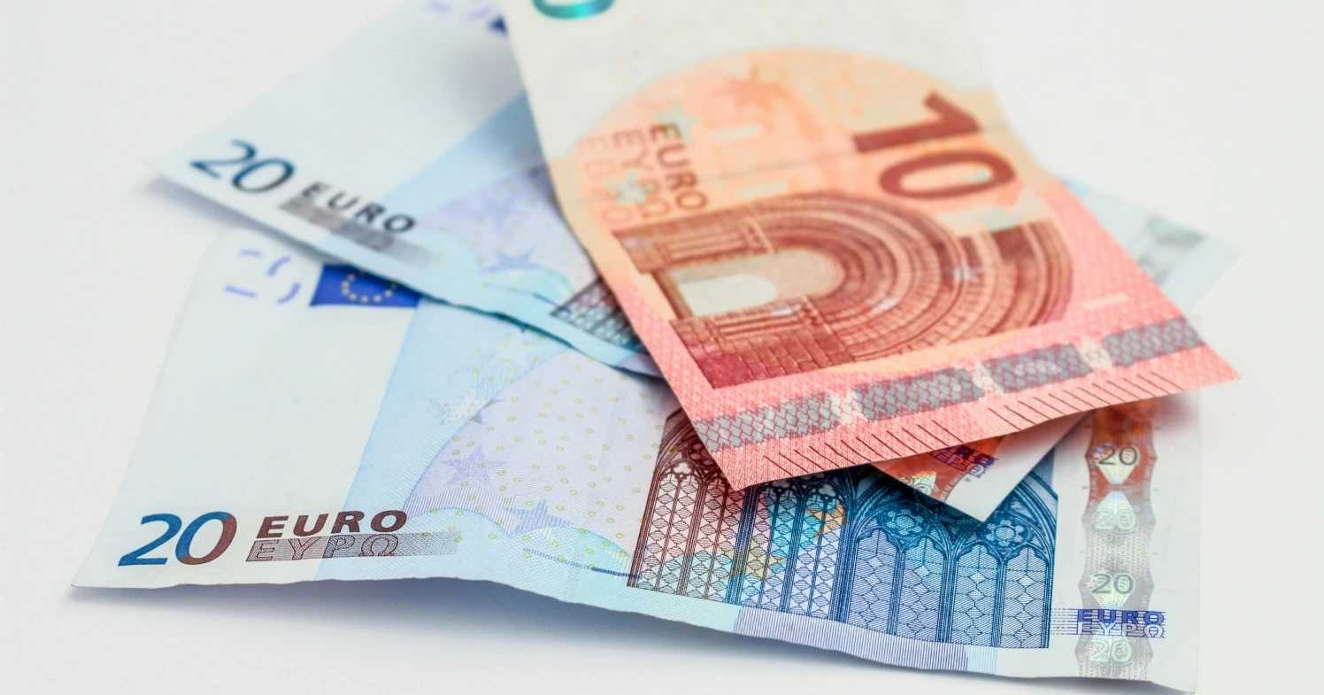 DZS obznanio: Hrvatske plaće rastu, u listopadu neto prosjek 1.470 €, tekstilna industrija loše stoji