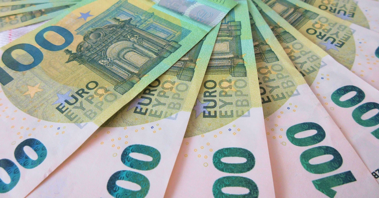 Mladi Hrvat s iznadprosječnom plaćom od 2.300 eura pita što učiniti s viškom novca