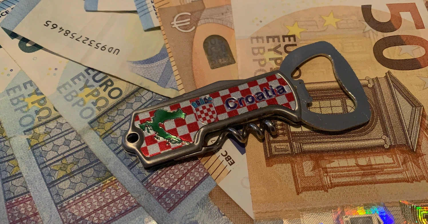 Snažan rast plaća u Hrvatskoj: Prosječna neto plaća dosegnula gotovo 1.500 eura